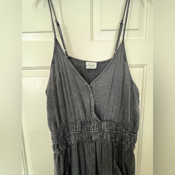Very J Black v-neck Jumpsuit women’s size 1x - Picture 6 of 10